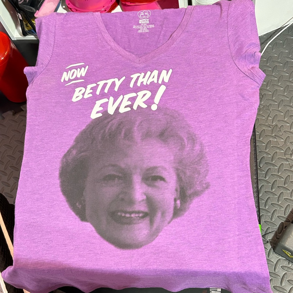 Women’s Betty white T-shirt